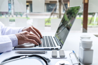 Como o Debate Parlamentar Sobre Tecnologia Pode Transformar o Setor da Saúde