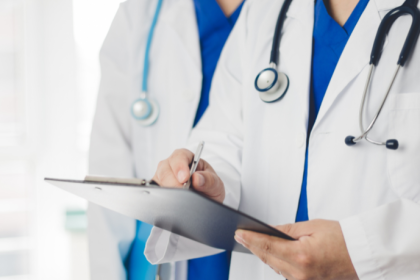 CFM regulamenta uso da inteligência artificial na medicina: o que muda para os médicos