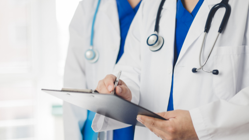 CFM regulamenta uso da inteligência artificial na medicina: o que muda para os médicos